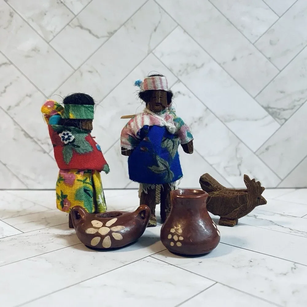 Vintage Tarahamura Carved Bark Mexican Primative Folk Art Dolls Set